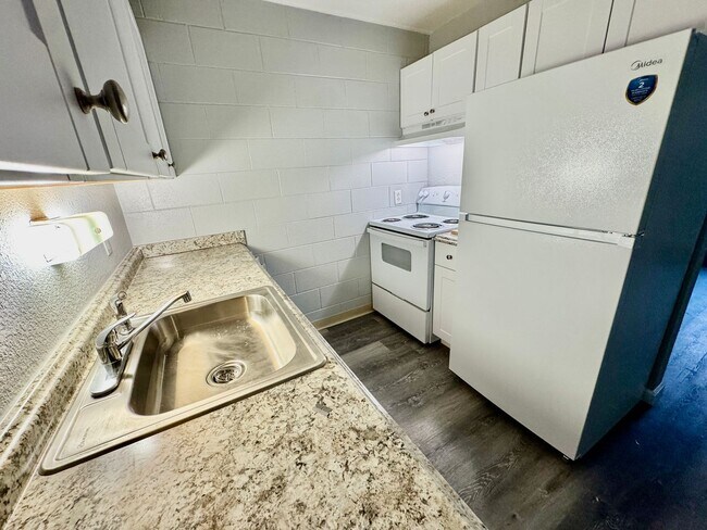 Foto del edificio - Remodeled 1bd/1bth Apartment on Ground Flo...