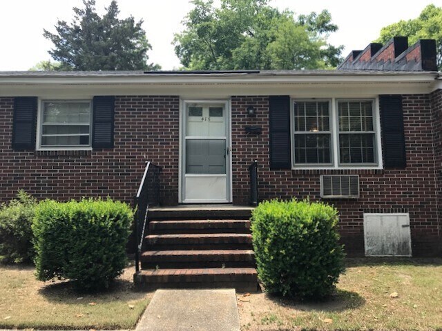 Primary Photo - 2 Bedroom 1 Bath Apartment