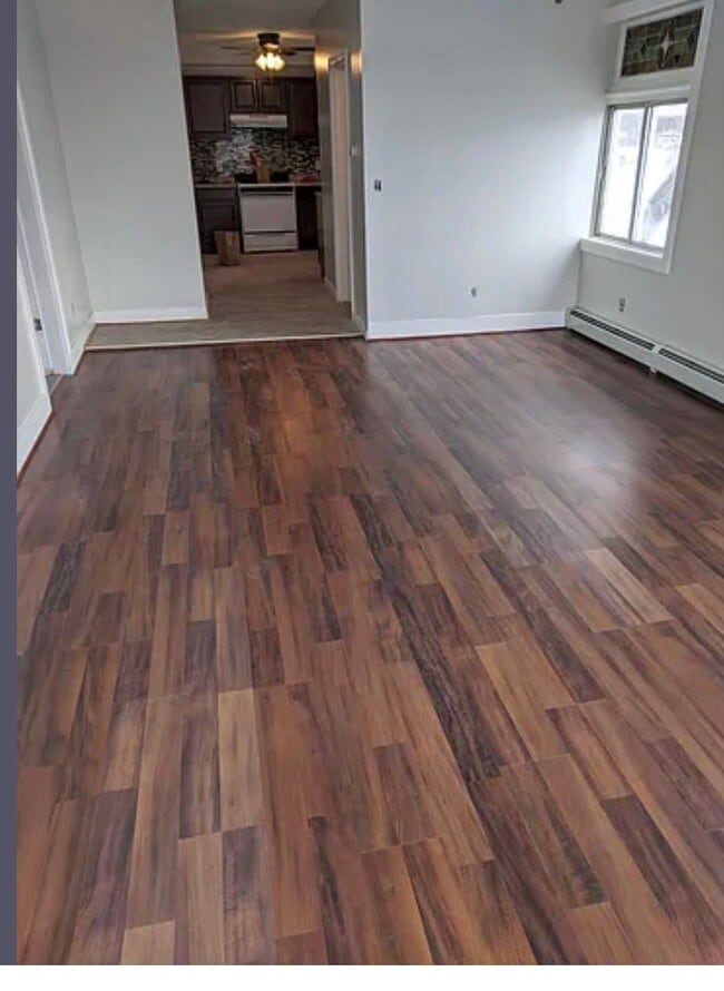Foto del edificio - 1375 Newport Ave