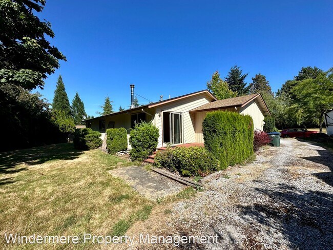 Foto del edificio - 3 br, 2 bath House - 617 Willow Court S.