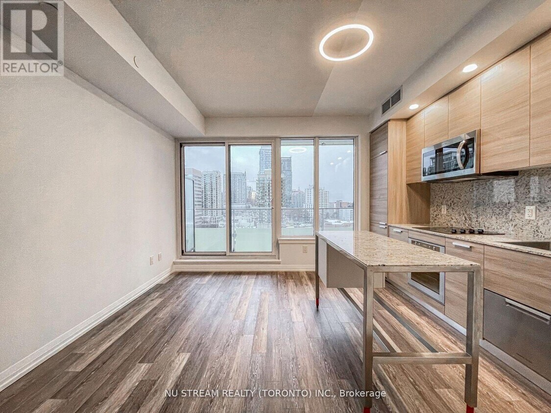 Primary Photo - 75-975 Canterbury Pl
