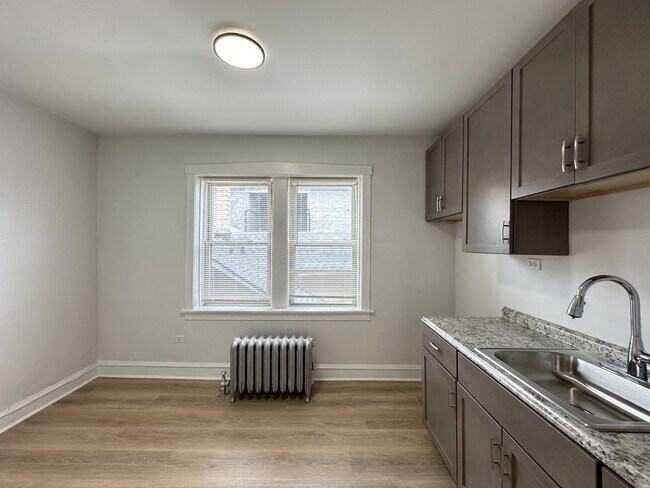 Foto del edificio - 4831 N Springfield Ave