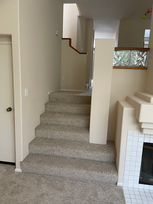 Foto del edificio - 12952 Carmel Creek Rd