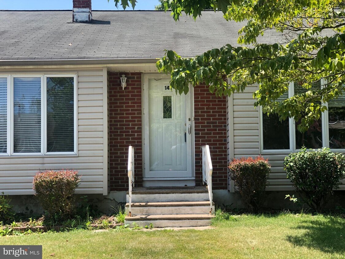 14 Landon Dr, Bordentown, NJ 08505 House Rental in Bordentown, NJ