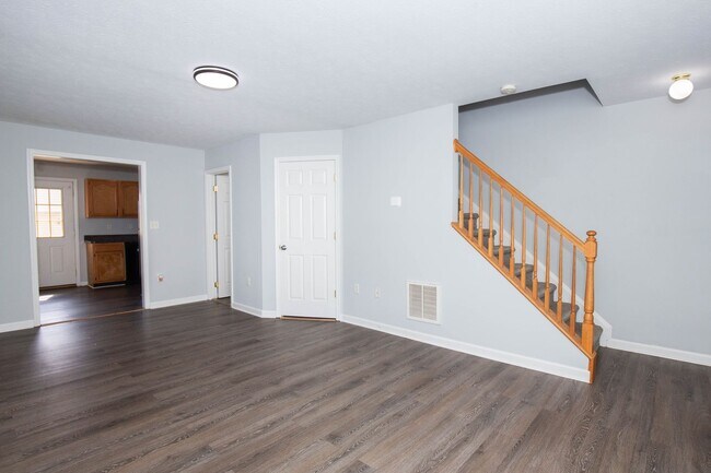 Foto del edificio - 2 Bed, 1.5 Bath Townhome in Inwood, WV