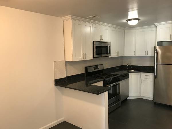 Kitchen - 904 Bedford Ave
