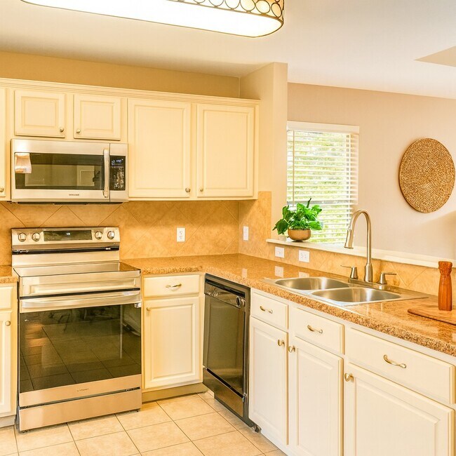Foto del edificio - 216 Pullman Place Blvd