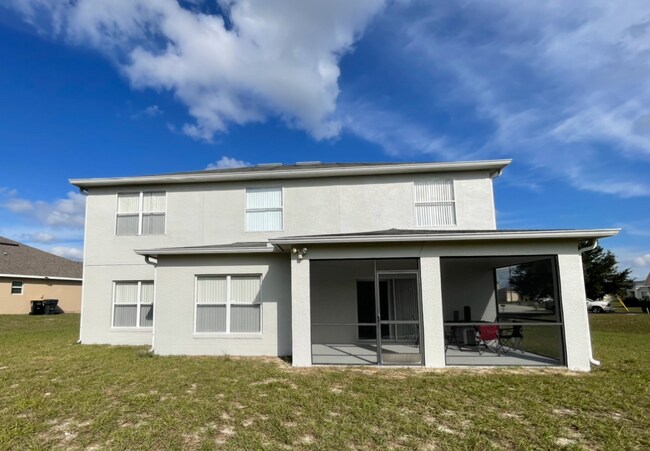 Building Photo - 859 Fraser Dr