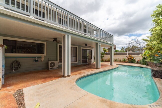 Building Photo - 4 bd, 2.5 ba Single Family Home with Pool ...