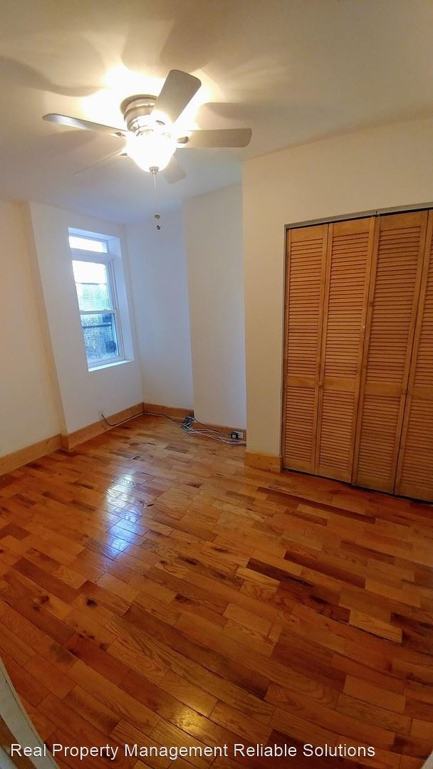 Building Photo - 3 br, 1.5 bath House - 1714 Holbrook Street
