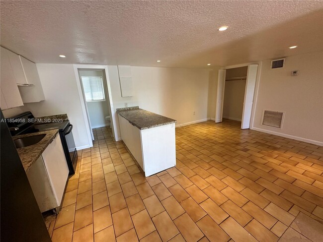 Photo - 13210 NE 3rd Ave House