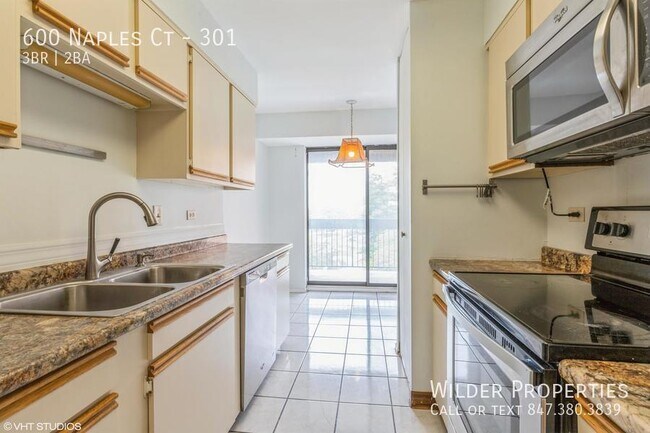 Foto del edificio - 600 Naples Ct