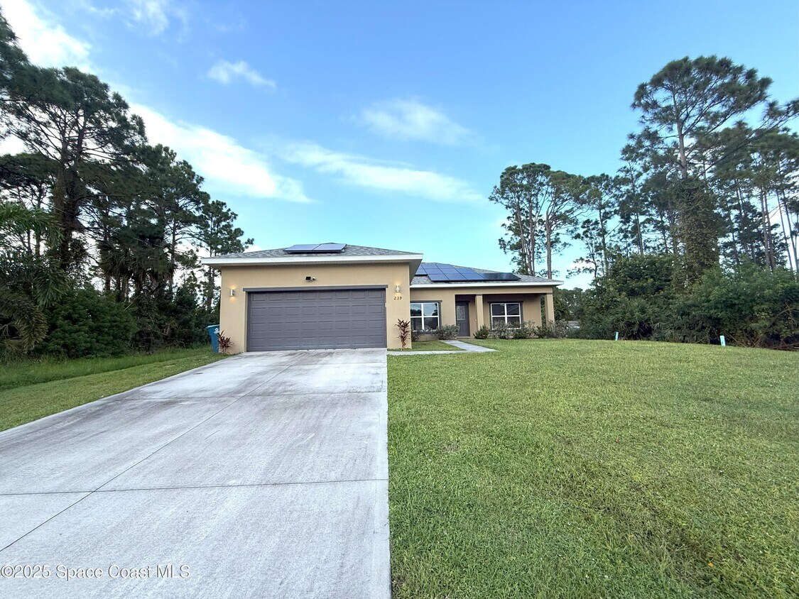 Foto principal - 239 Brickell St SE