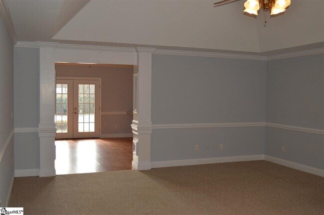Building Photo - 863 Grand Canyon Rd