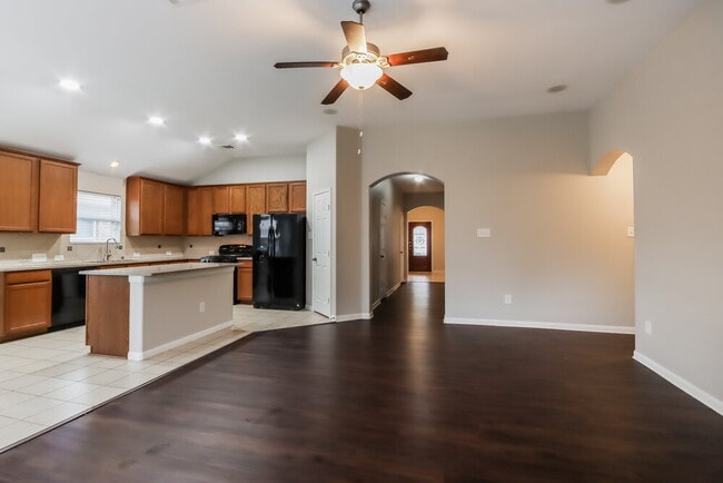 Foto del edificio - 21519 Kings Bend Dr