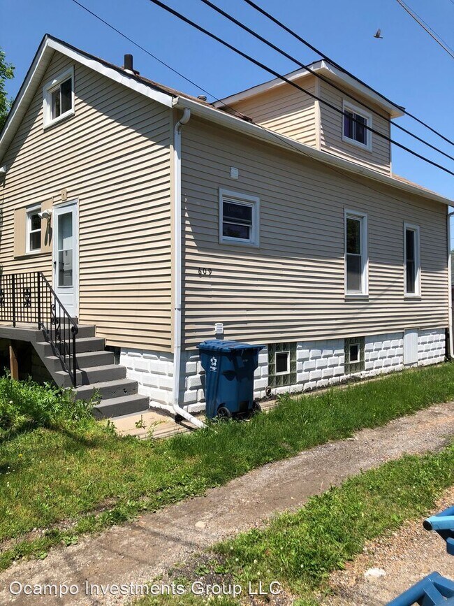 Building Photo - 4 br, 1.5 bath House - 609 Hirsch Ave.