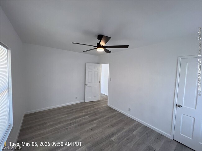 Building Photo - 404 Bonanza Way
