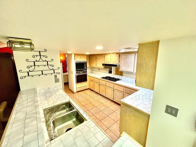 Building Photo - 3223 La Mancha Way