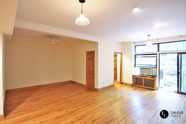 Building Photo - 8 West 76th Street
