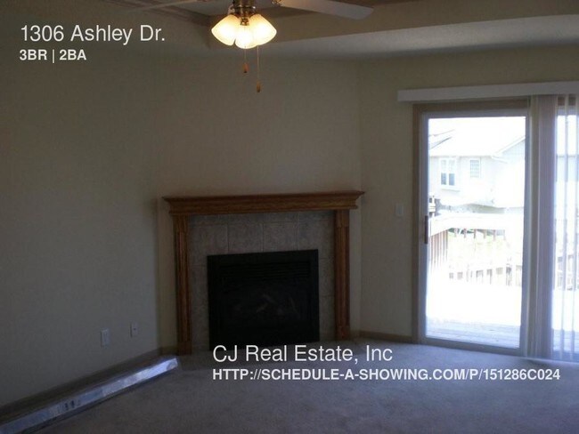 Building Photo - 1306 NW Ashley Dr