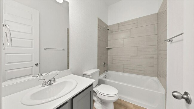 Foto del edificio - 2335 Sheppards Ln