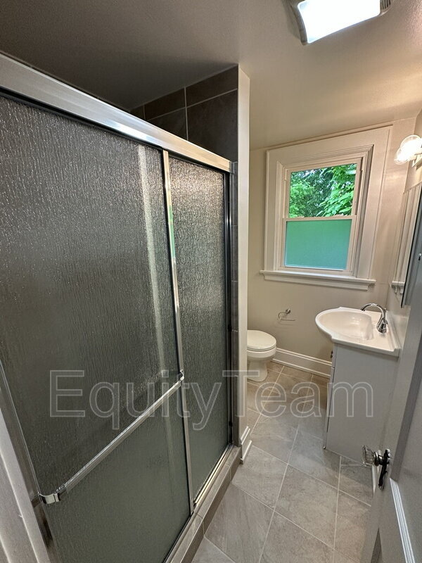 Foto del edificio - 4214 Beech St