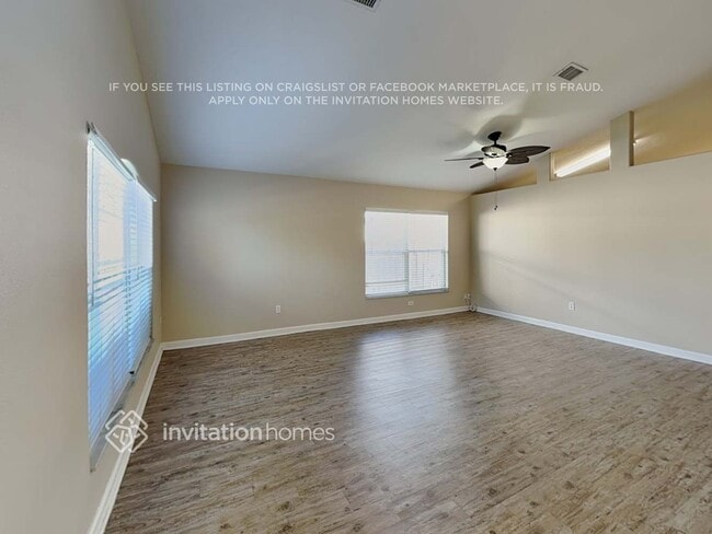 Building Photo - 2825 Falcon Crest Pl