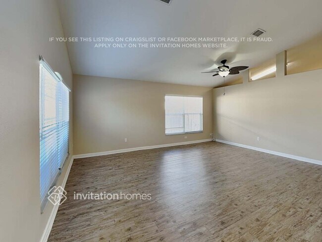 Foto del edificio - 2825 Falcon Crest Pl