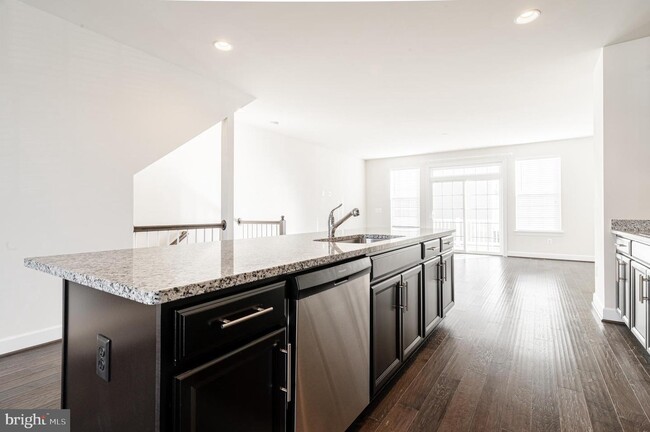 Building Photo - 9909 Whitemoss Dr