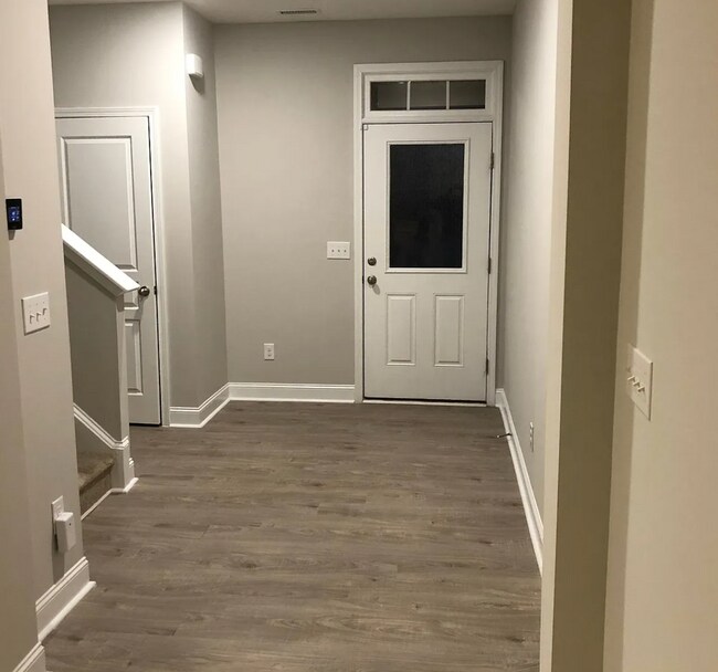 Foto del edificio - **Modern Townhome in Desirable Cary NC**
