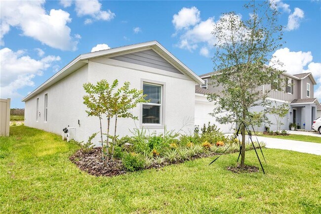 Building Photo - 2494 McKinley Dr