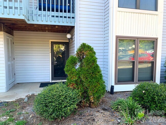 Foto del edificio - 11026 Harrowfield Rd