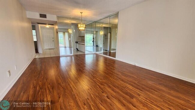 Building Photo - 650 SW 124th Terrace