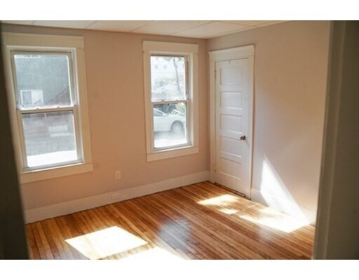 Building Photo - 48 Bowdoin St