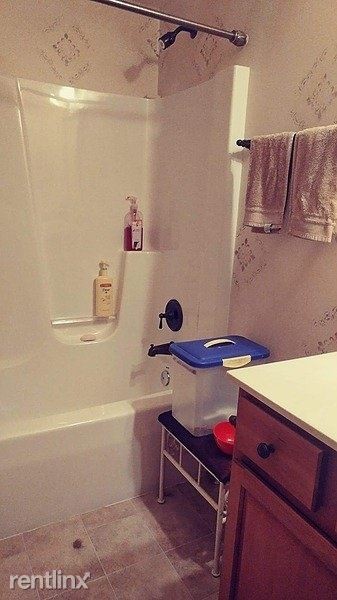 Foto del edificio - 1 br, 1 bath Condo - 10817 Canterbury Lane