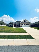 Building Photo - 104 Sig Ct