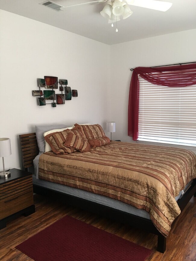 Foto del edificio - Great 3/2 Fully Furnished-TDY Welcome!!