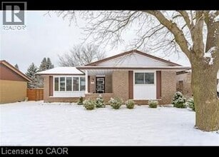 Building Photo - 16 Gay Crescent