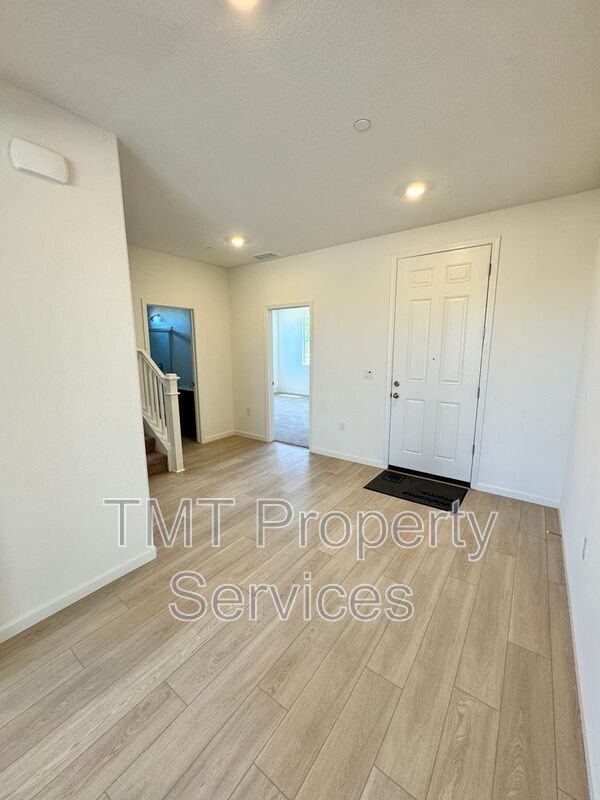 Foto del edificio - 1372 Redford Wy