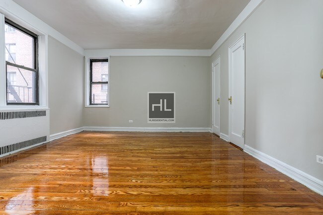Foto del edificio - Newly Renovated Jumbo 1 Bedroom Apartment