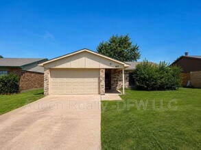 Building Photo - 805 Circle Cove Dr
