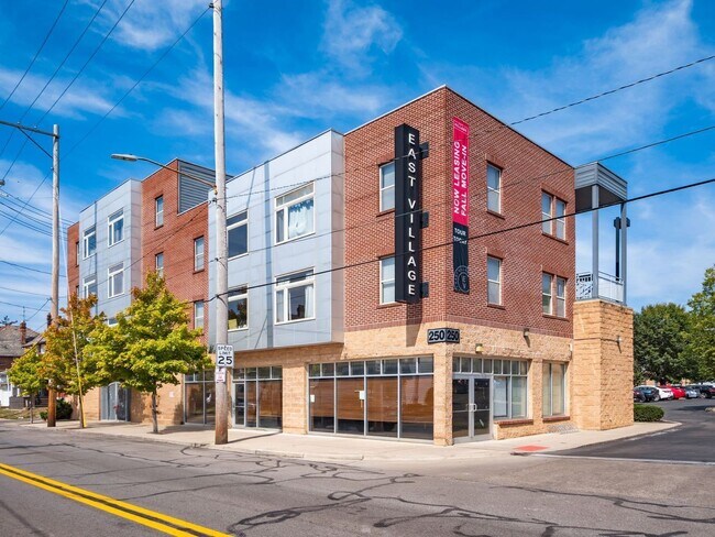 Foto del edificio - 250 Chittenden Ave