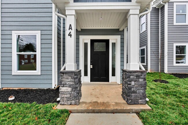 Foto del edificio - 180 Clay Ridge Dr