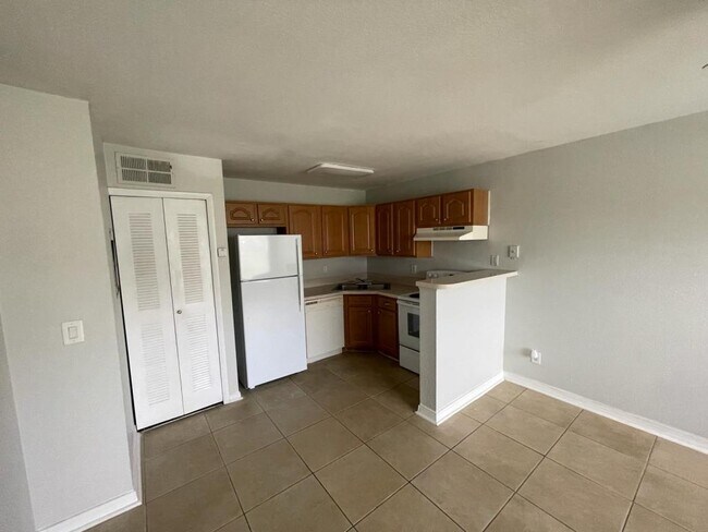 Foto del edificio - 4724 Walden Cir