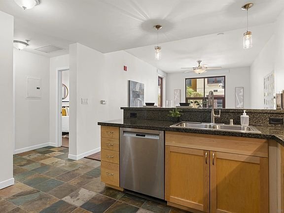 Foto del edificio - 1150 J St