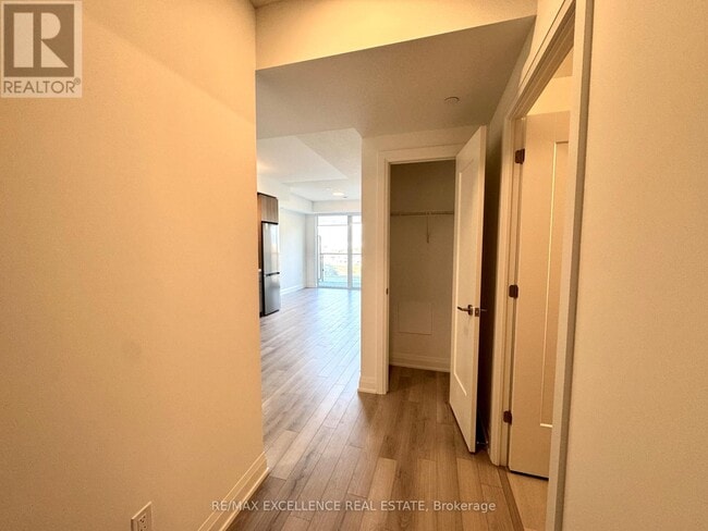 Building Photo - 15 Skyridge Dr