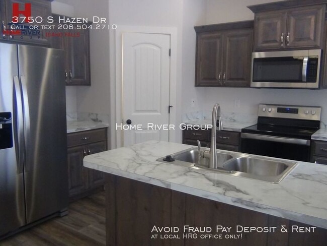 Building Photo - 3750 Hazen Dr