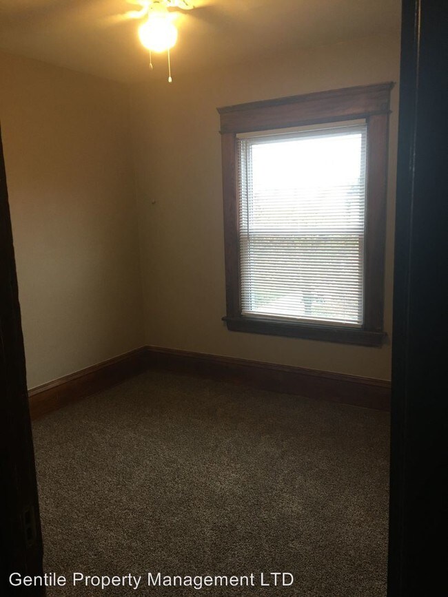 Building Photo - 5 br, 2 bath House - 6042 Hillman Ave