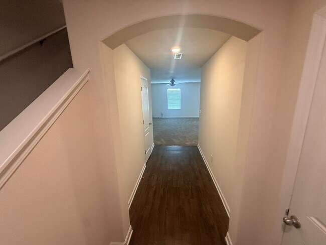 Foto del edificio - Beautiful townhome minutes from uptown