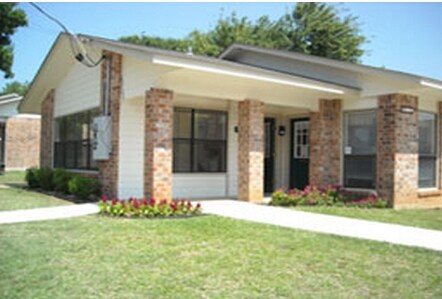 Highland Oaks Apartments - Floresville Tx Apartmentscom